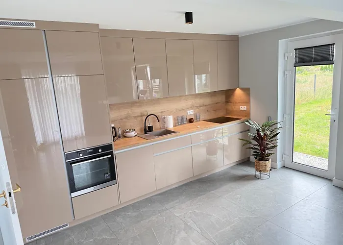 Semesterbostad Piaskowa 6 Caloroczne Leba Nowecin